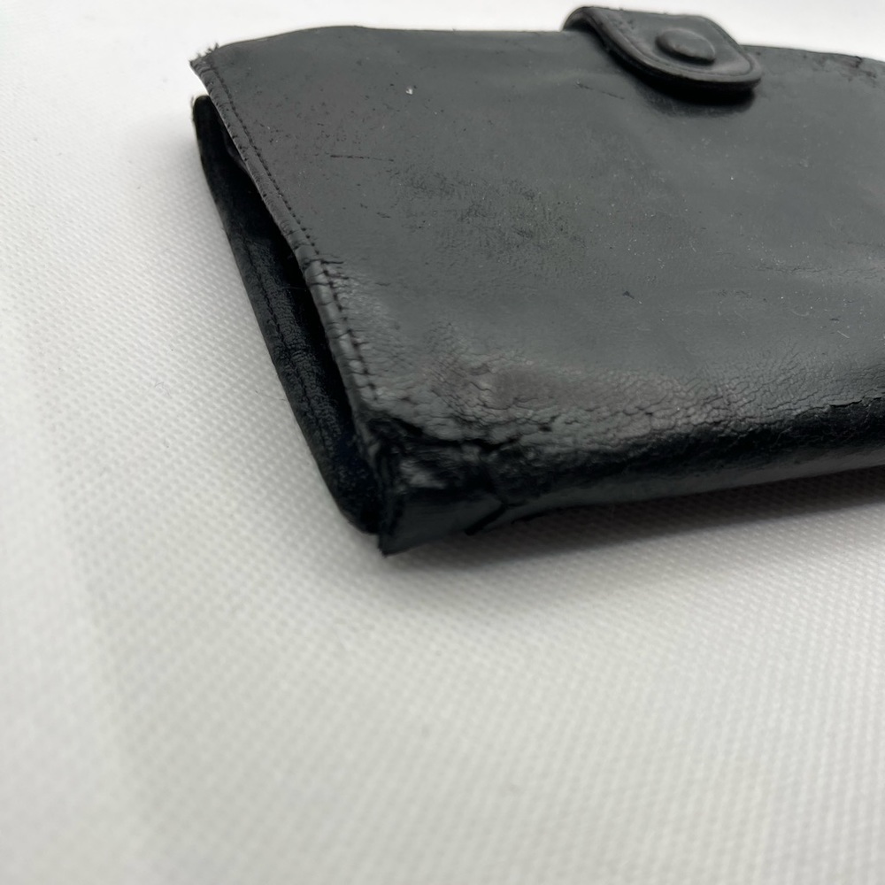 Chanel Wallet - Picture 4 of 11